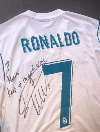 Chữ ký của Ronaldo FO4